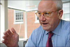 Guillory receives UNC award for service